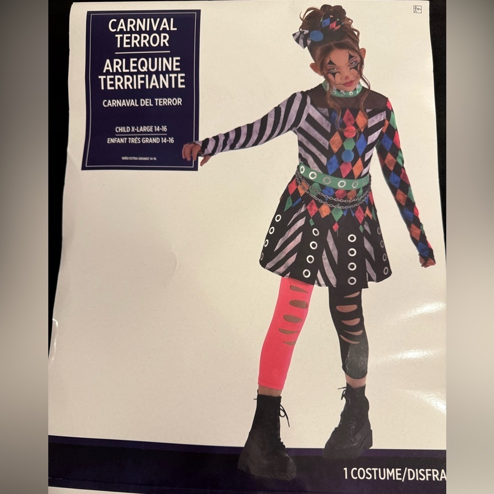 Carnival Terror Costueme - Picture 5 of 5